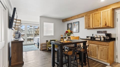 Apartment (1 Bedroom) | Interior