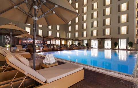 Outdoor pool, sun loungers