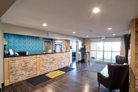 Check-in/check-out kiosk