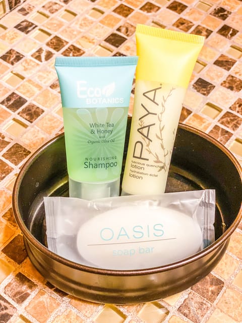 Signature Room, 1 King Bed | Premium bedding, minibar, desk, soundproofing