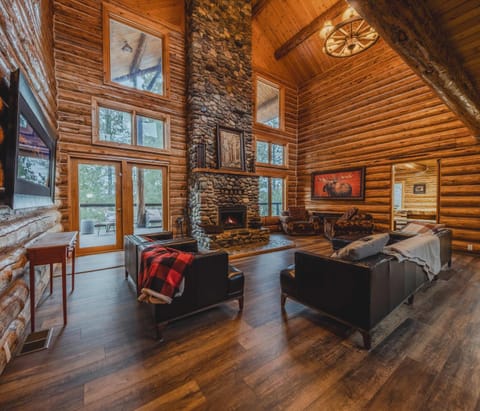 Cabin, Multiple Beds, Patio, Mountain View (Wilderness Club Lodge) | Living area
