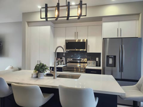 Apartment, 3 Bedrooms | Interior