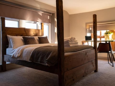 Double Room | Free WiFi