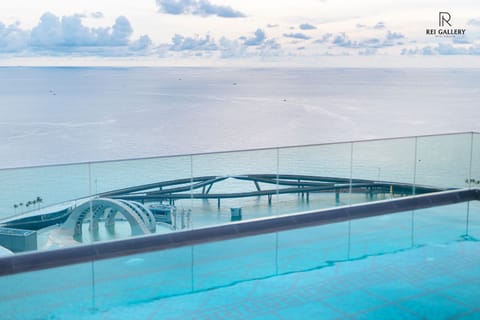 Rooftop pool