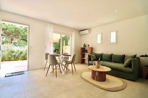 Apartment | Living room