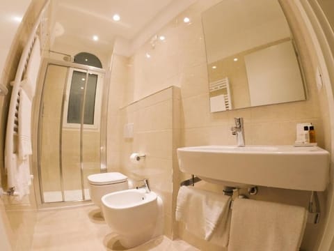 Junior Suite, Sea View | Bathroom | Shower, hair dryer, towels, toilet paper