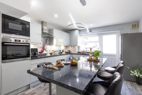 House | 2 bedrooms, Internet