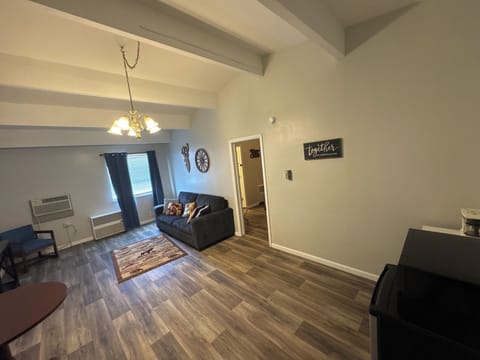 Design Studio Suite | Free WiFi