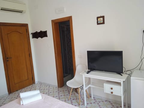 Classic Double Room | Premium bedding, blackout drapes, free WiFi, bed sheets