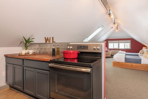 Skylight Efficiency | Private kitchen