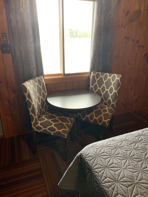 Standard Room, 1 King Bed | Premium bedding, free WiFi, wheelchair access