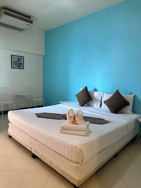 Room, 1 Bedroom, Accessible, Private Pool | 1 bedroom