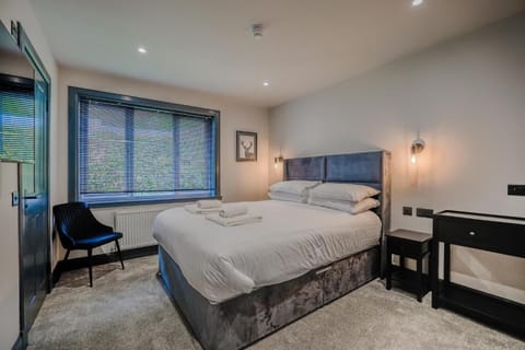 Deluxe Double Room | Blackout drapes, free WiFi