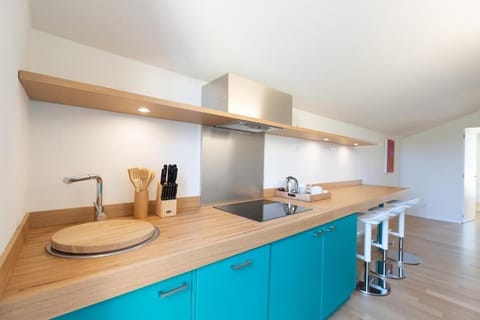 Apartment, Vineyard View | Private kitchen | Highchair