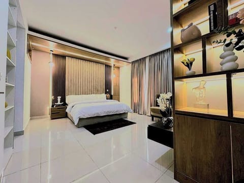 Junior Room, Balcony, City View | Desk, laptop workspace, blackout drapes, soundproofing