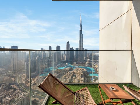 Luxury Apartment, 4 Bedrooms, Balcony, City View | Property grounds