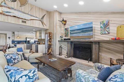 House, Multiple Beds (Hooked on the River) | Living area