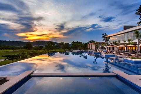 Outdoor pool, pool umbrellas