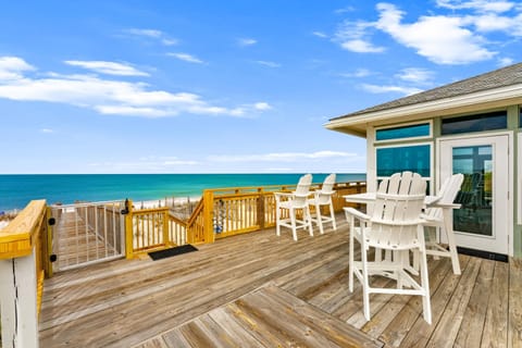 House, Beach View, Beachfront | Terrace/patio