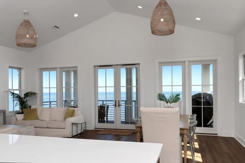 House, Multiple Beds (West Wind) | Interior