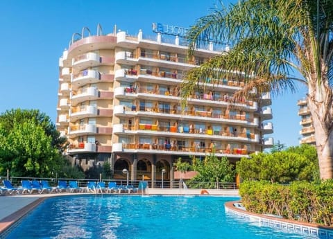 Outdoor pool, open 9:00 AM to 8:00 PM, sun loungers
