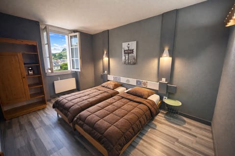 Double Room | Soundproofing, bed sheets