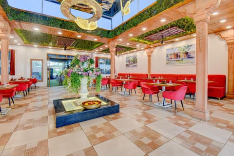 House | Dining