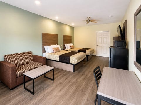 Standard Double Room | Desk, laptop workspace, WiFi (free), bed sheets