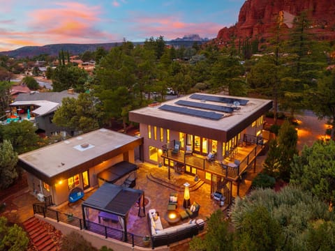 House | 4 bedrooms, high-speed internet