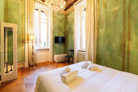 Apartment, 1 Bedroom | Iron/ironing board, free WiFi