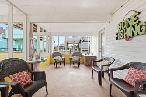 House, 4 Bedrooms | Terrace/patio