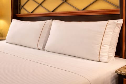 Deluxe Room | Blackout drapes, soundproofing, free WiFi, bed sheets