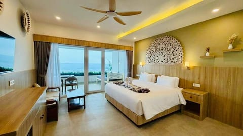 Executive Suite, Balcony, Sea View | In-room safe, desk, laptop workspace, free WiFi