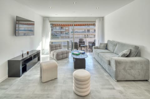 Apartment | Living area