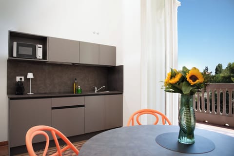 Deluxe Apartment | Living area