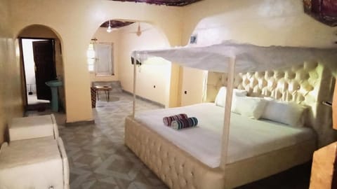 Deluxe Double Room | Soundproofing, free WiFi, bed sheets