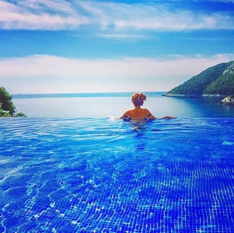 Seasonal outdoor pool, sun loungers