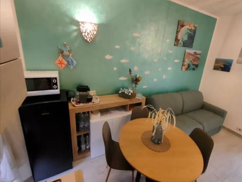 Apartment, 1 Bedroom, Patio, Garden View | Interior