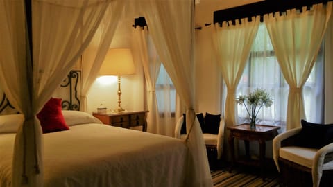 Deluxe Double Room, 1 Double Bed | Premium bedding, in-room safe, individually decorated