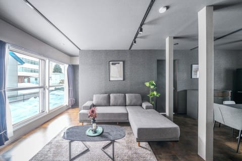 Apartment | Living area