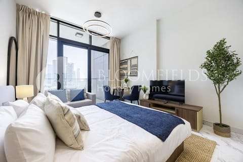 Apartment, Balcony, City View | Iron/ironing board, free WiFi