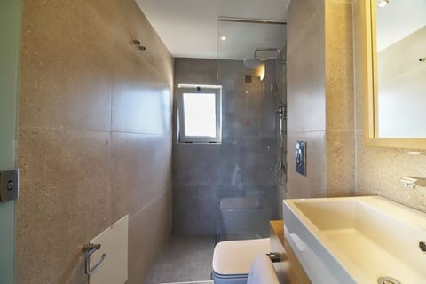 Free toiletries, hair dryer, towels, toilet paper