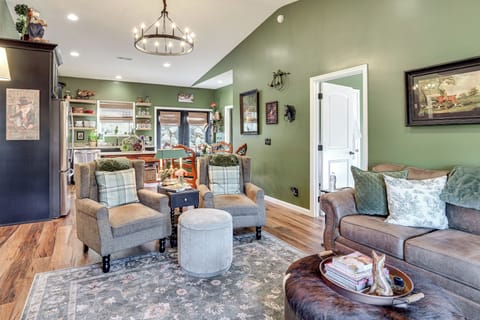 House (3 Bedrooms) | Interior