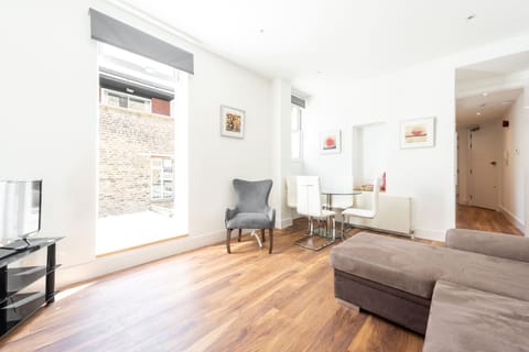 House | 1 bedroom