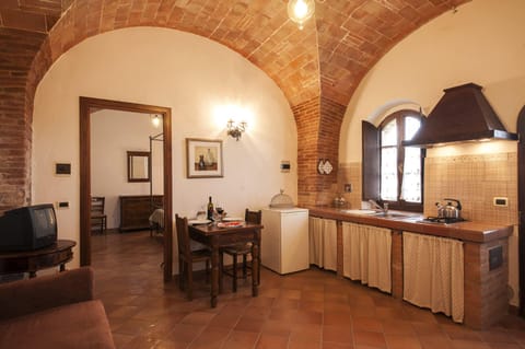 Apartment, 1 Bedroom (4 pax) | Free cribs/infant beds, free WiFi, bed sheets