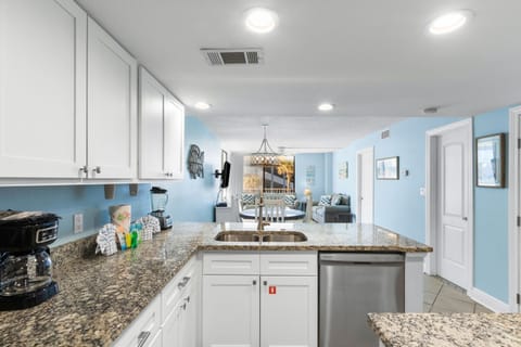 Family Condo, 2 Bedrooms, Balcony, Pool View | Private kitchen | Fridge, microwave, oven, stovetop