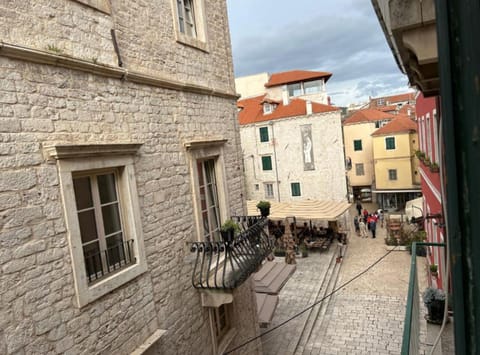 Studio (Studio Apartment with City View) | Exterior