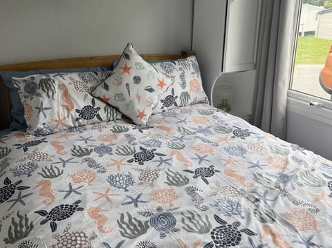 2 bedrooms, individually decorated, individually furnished