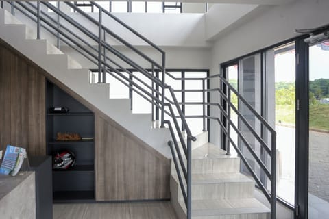 Handrails in stairways
