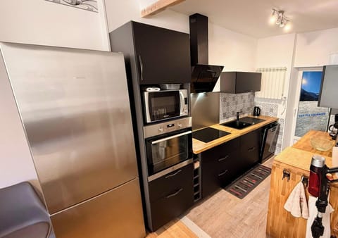 Apartment | Private kitchen | Highchair